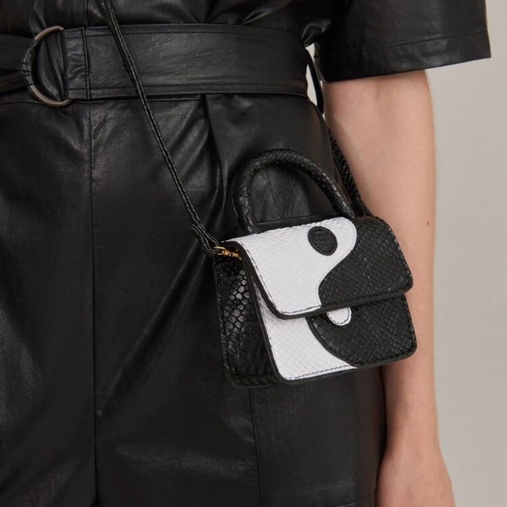 Crocodile Mini CROSSBODY BAG - Picture 5 of 6